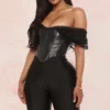 Bustier negro efecto cuero para mujer con escote corazón y diseño ajustado