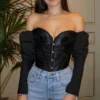 Corset negro con mangas de tul para mujer y escote corazón elegante