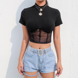 Camiseta corset ajustada para mujer, ideal para looks casuales con estilo, realza la figura con diseño entallado y cómodo.