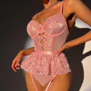 Guêpière rosa pálido con encaje floral para mujer – Lencería romántica, sexy y moldeadora con liguero y tanga a juego
