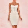 Vestido corset largo negro con bustier reafirmante y tirantes ajustables, ideal para moldear la figura femenina