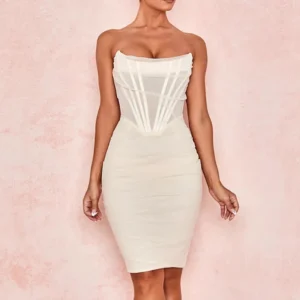 Vestido corset largo negro con bustier reafirmante y tirantes ajustables, ideal para moldear la figura femenina