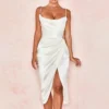 Vestido corset midi con escote favorecedor y falda entallada – elegante y estructurado para eventos y celebraciones
