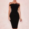Vestido corset negro con plumas para mujer, escote corazón y diseño glamuroso