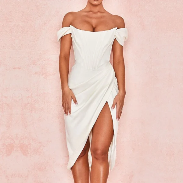 Vestido largo de baile con corset negro – elegante, con falda amplia y escote corazón