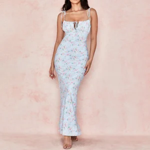 Vestido largo estilo corset con falda fluida y escote palabra de honor – elegante y estructurado
